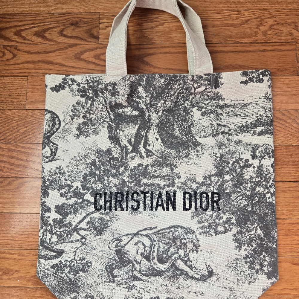 Dior Black and Cream Graphic Tote New With Box